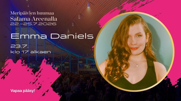 Emma Daniels viihdytttää Kotkan Meripäivillä Satama Areenan Promenadi-aulassa 23.7.2026